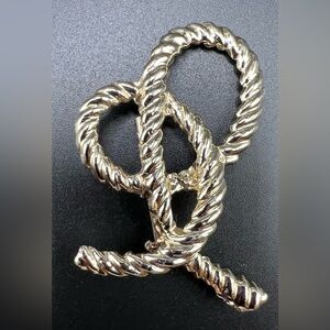 Vintage Rope Knot Braided Ribbon Twisted Bow Gold Tone Pin Brooch